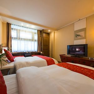 Deluxe Double or Twin Room Garden View